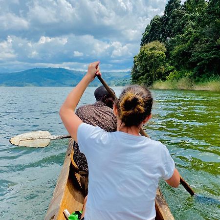 Om Hostel Bunyonyi Kabale 外观 照片