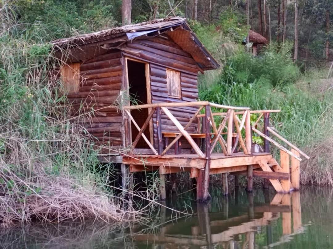 Om Hostel Bunyonyi Kabale 外观 照片