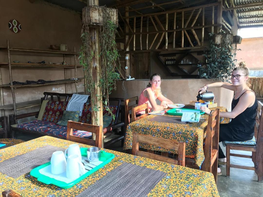 Om Hostel Bunyonyi Kabale 外观 照片