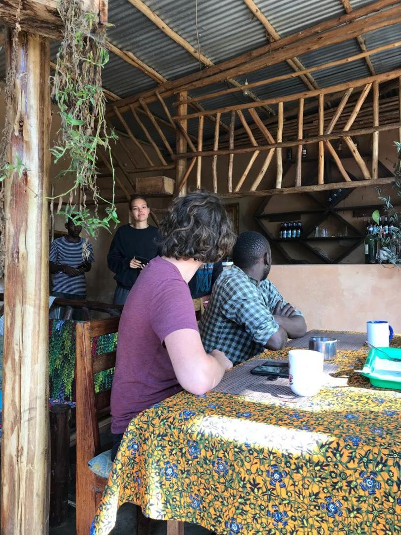 Om Hostel Bunyonyi Kabale 外观 照片