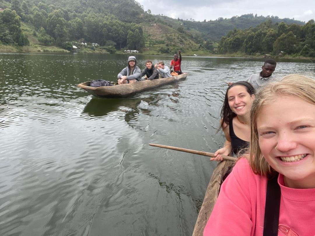 Om Hostel Bunyonyi Kabale 外观 照片