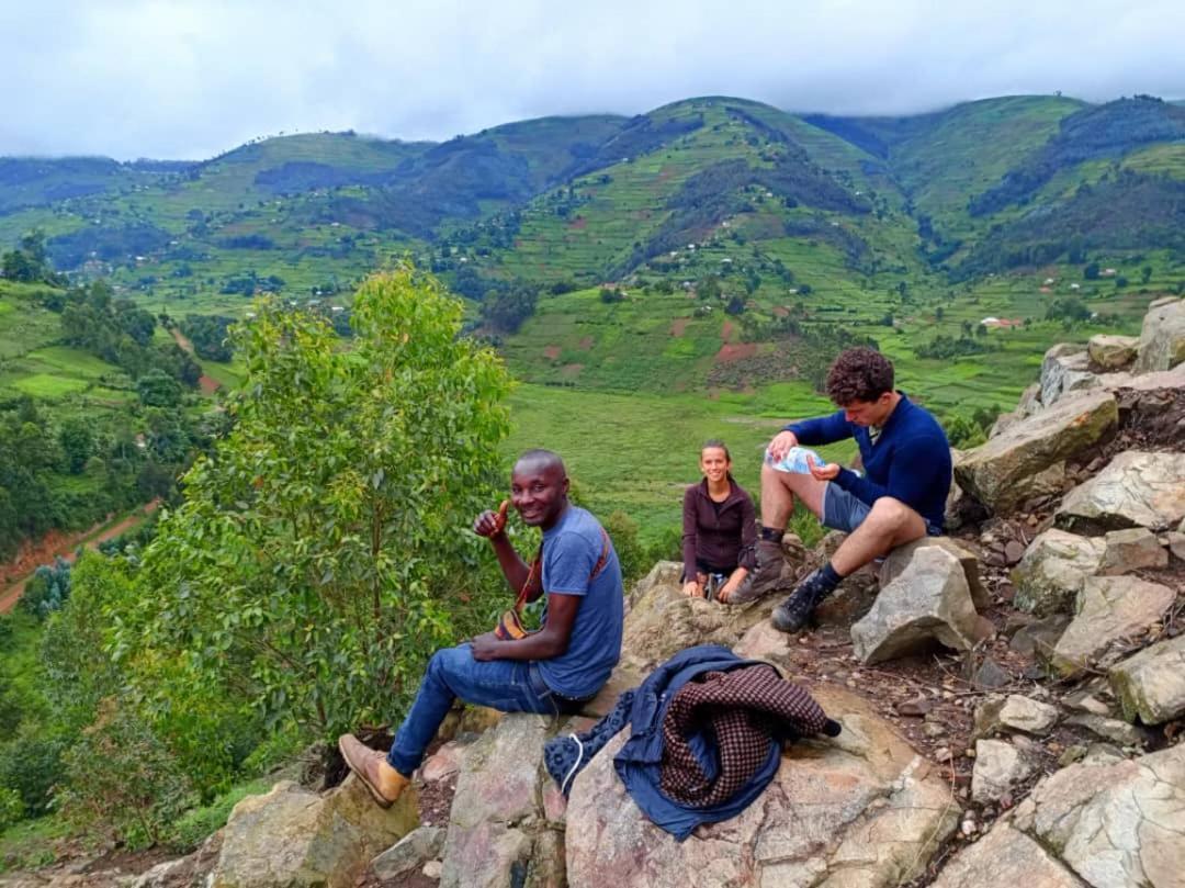 Om Hostel Bunyonyi Kabale 外观 照片